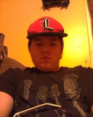 lovecarlie94's profile picture. 