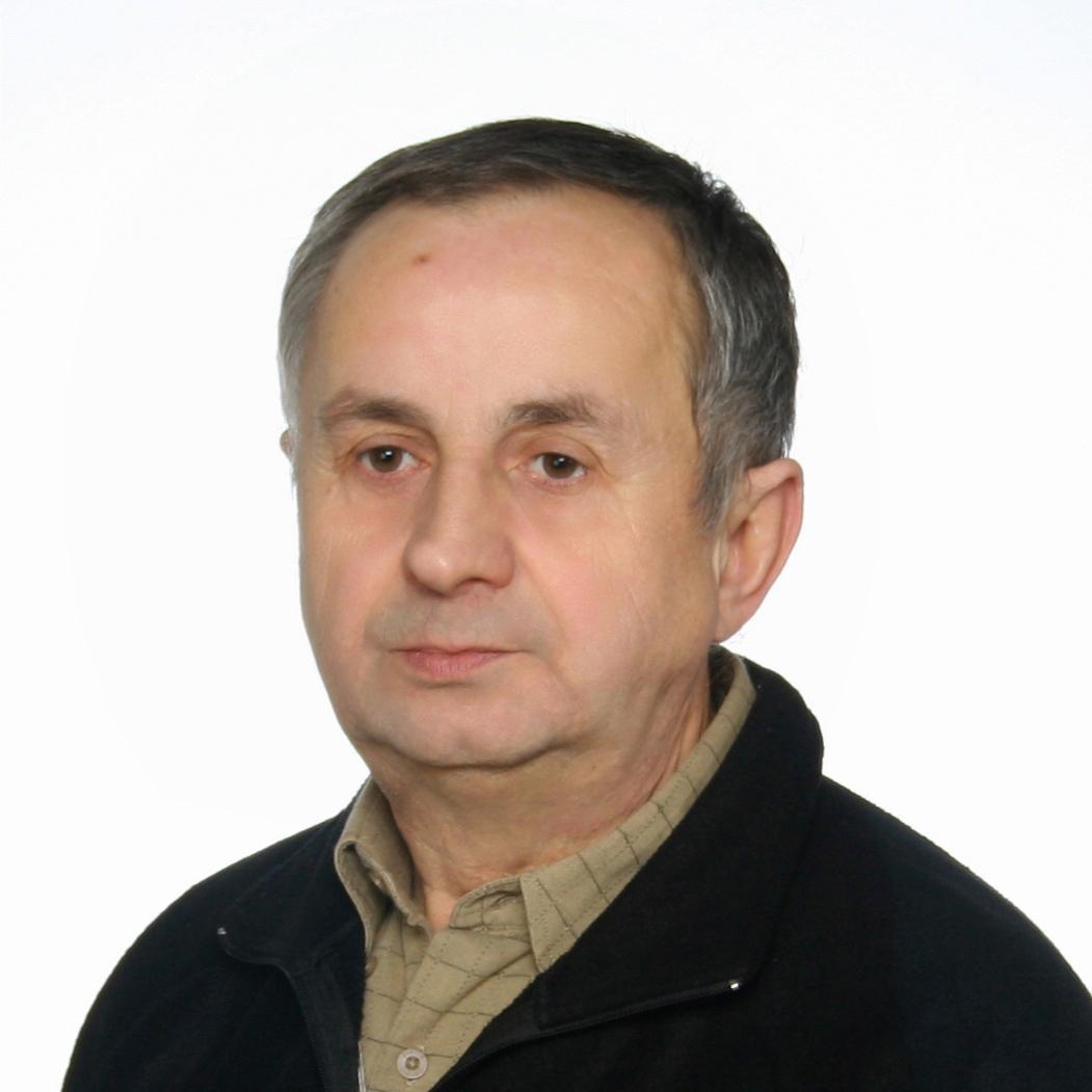 Emeryt. Fan  racjonalizacji czasu pracy. Prymitywny użytkownik BTC.