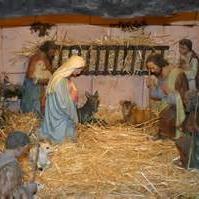 Francaucasien de souche.... Catholique de pratique.... Droite de convictions... Sportif de salon...