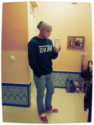 JoniViso's profile picture. Español , Andaluz y Sevillano !!  ahi que emprender en la vida para tener futuro /// Tarifa ♥