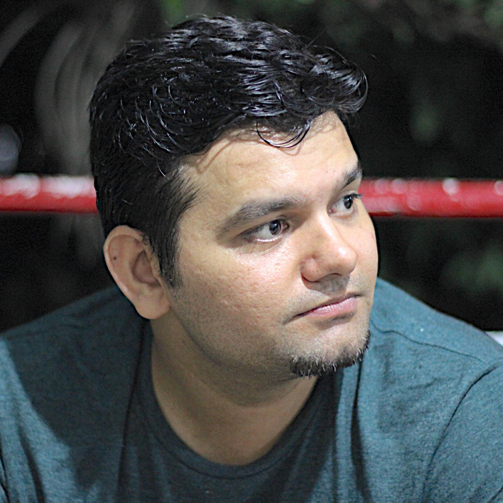 QA guy, Loves Comics, Geek, Amateur Photographer.... !