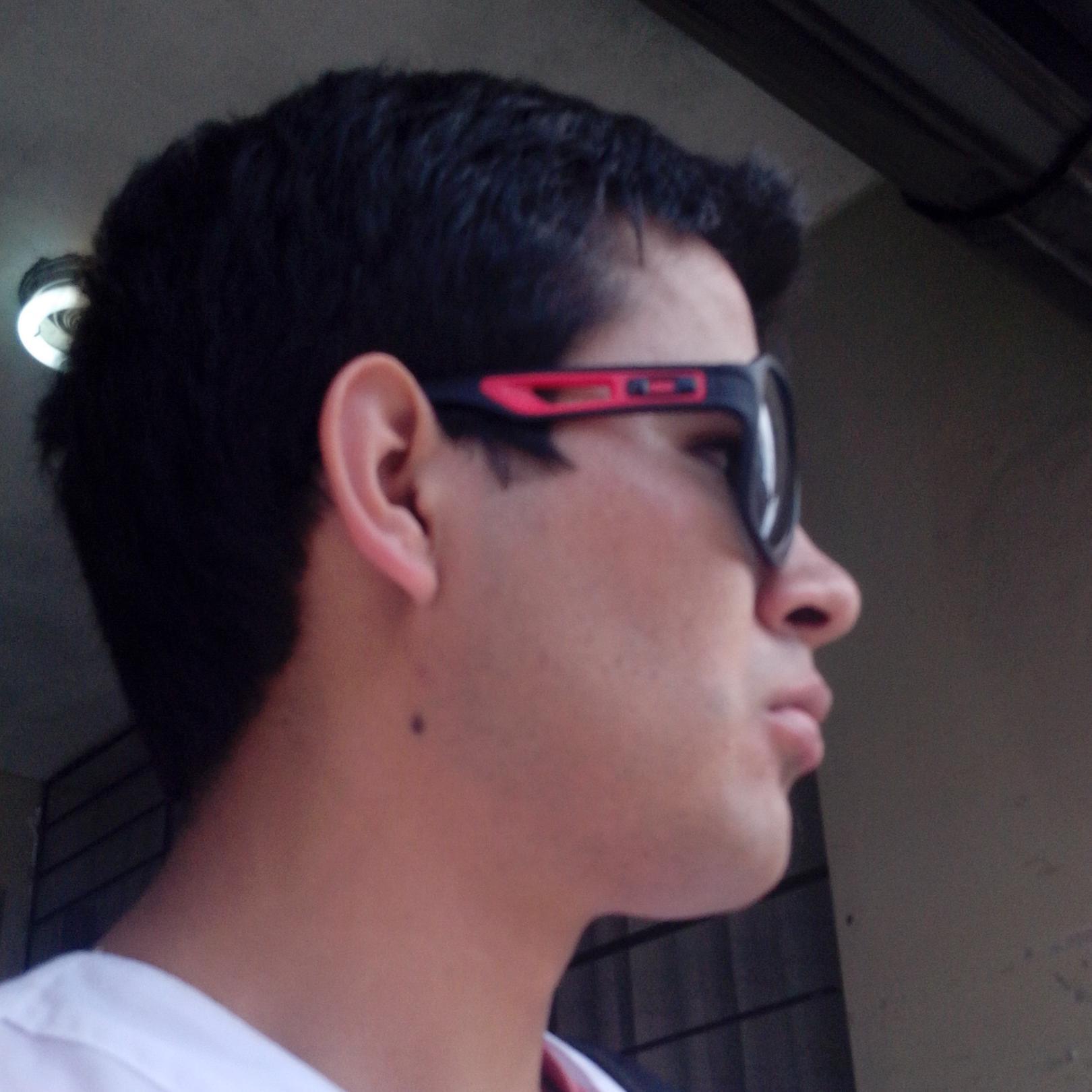 jcmp0625's profile picture. Hay siempre algo de locura en el amor; pero siempre hay algo de razón en la locura.