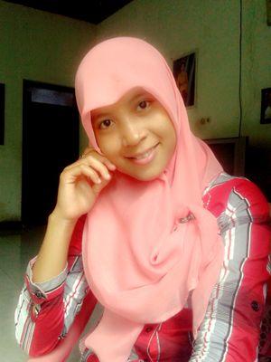 mengutamakan kejujuran dalam kehidupan sehari-hari :)