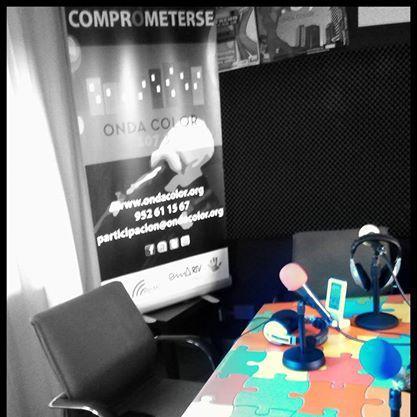 lamovidaoc's profile picture. El programa hecho para jóvenes en Onda Color. Radio comunitaria del barrio malagueño Palma-Palmila/ http://t.co/WSTJaX9XrV