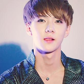 ผมบักหุนนะพี่ชอบม่ะชอบม่า #DFRline ผมอยากบอกว่าผมบ้าบอมากมั้ง ไม่น้อยเท่าไหล่ แต่มากดีกว่าเนอะ 555 มีไรคุยกันได้ครับ