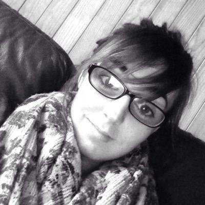 maite 18 ans en couple étudiante pour aide soignante marrante gentille :)