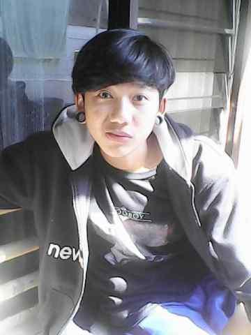 bayuAngrhP's profile picture. berjuang demi IBU