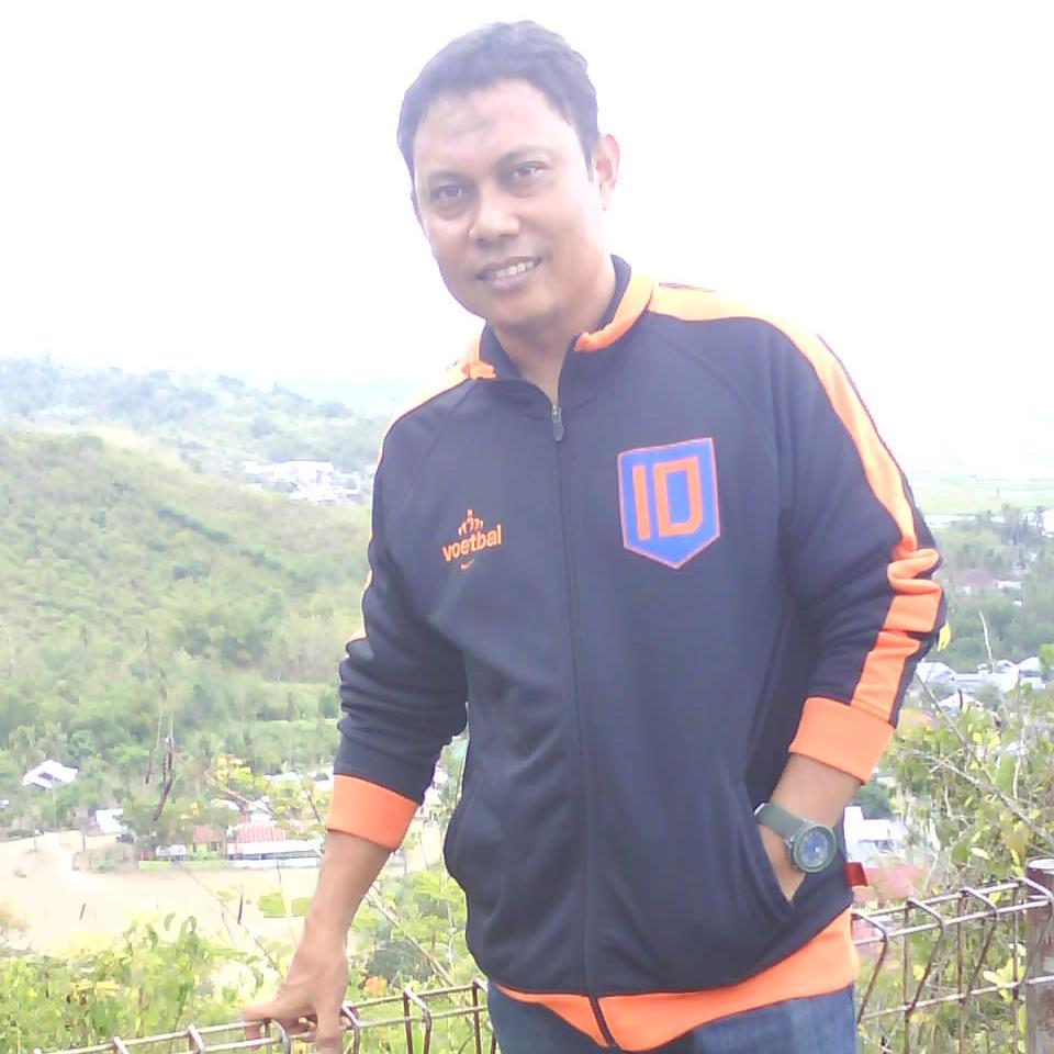 tidak ada manusia yg sempurna pasti pernah melakukan kesalahan maka memperbaiki diri itu lebih baik daripada selalu merasa bersalah dgn apa yg kita perbuat.