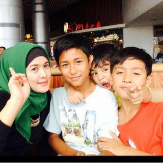 8a28874e9f15495's profile picture. 