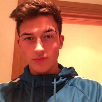 XFACTOR 2014 contestant ,singer song writer. I enjoy training, food n entertaining people.DBManagement@outlook.com @dbmanagementuk