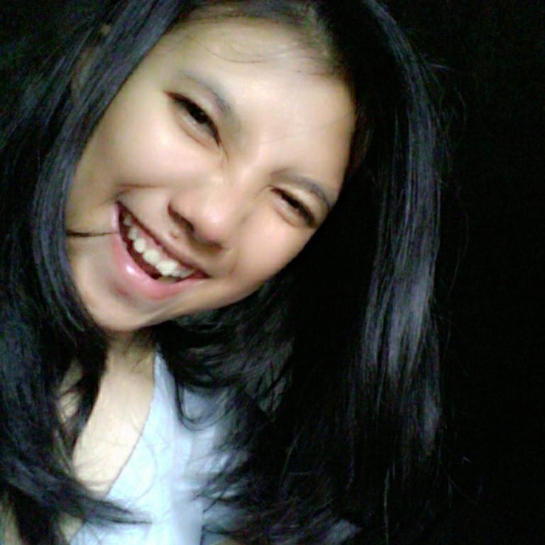 IchaDeova's profile picture. @ShuffleDanceSby //@CherissPhotograph//@designgraphic