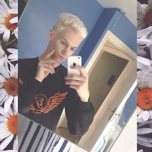 im gage im gay and bios are for stalkers!