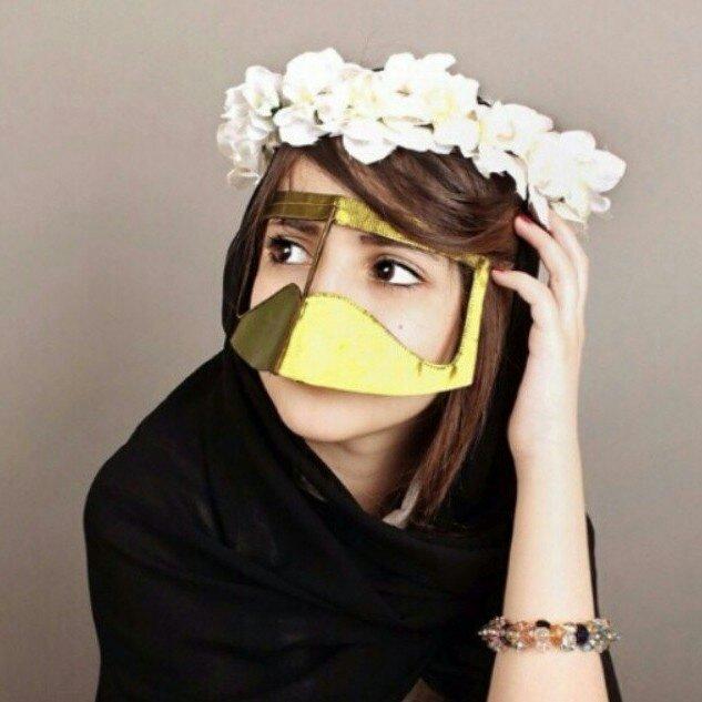 ‏‏لَي أمًي آنِتٌـمًي وٌبً أمًي آکْتٌـفُـي وٌدٍوٌنِ أمًي آنِتٌـهّـي»