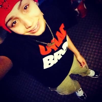|9/5/98| - |16| - ♍️Virgo - Lesbian - 12/05/14 ✊❤️❤️- Worcester Techinal High School- |Sophmore| Auto Collision