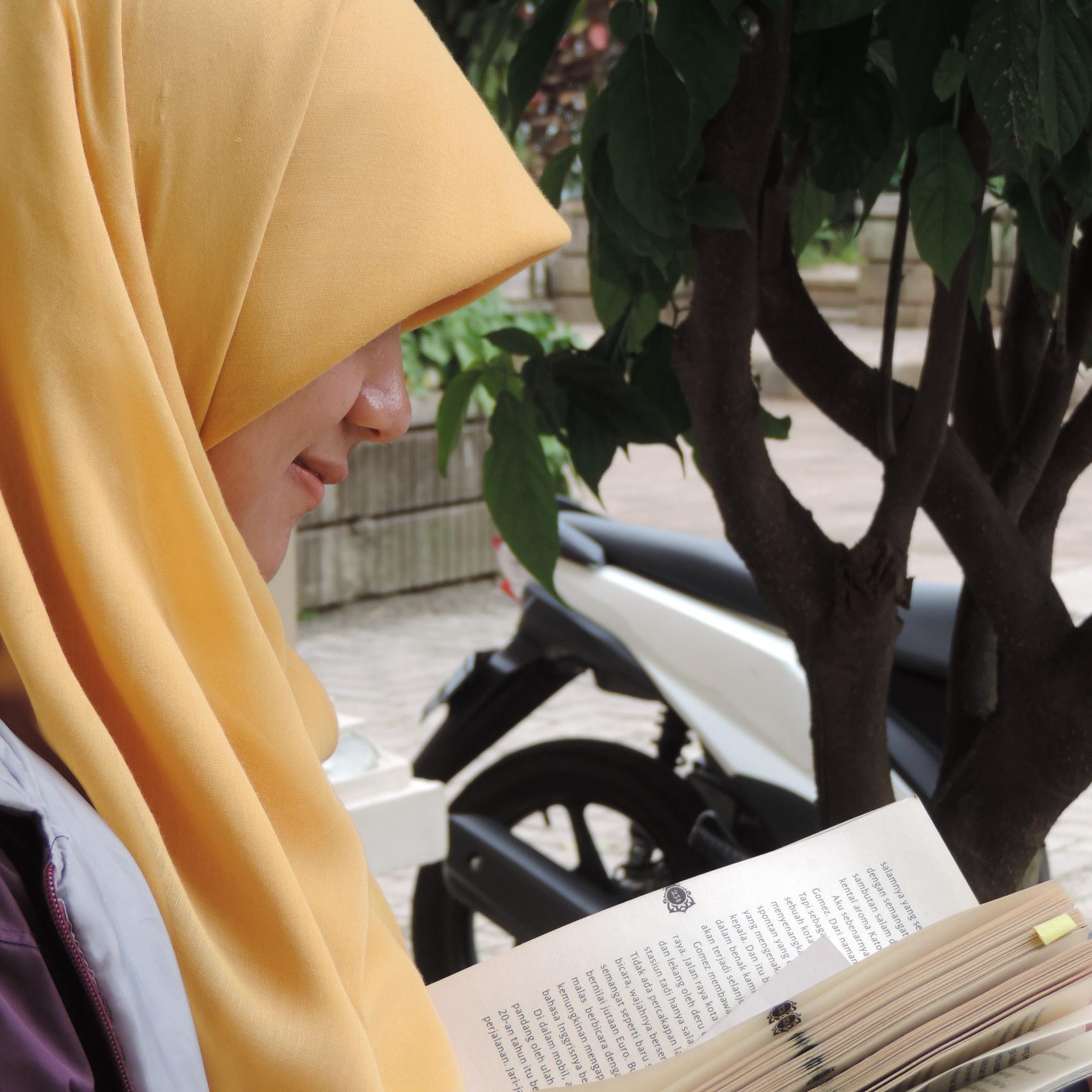 AarKhariatulM's profile picture. PGMI , UIN Sunan Gunung Djati '11 | wanita akhir zaman yang bermimpi dicemburui bidadari syurga | :) | Mujahidah Perindu Syurga :')  #Bergerak atau tergantikan