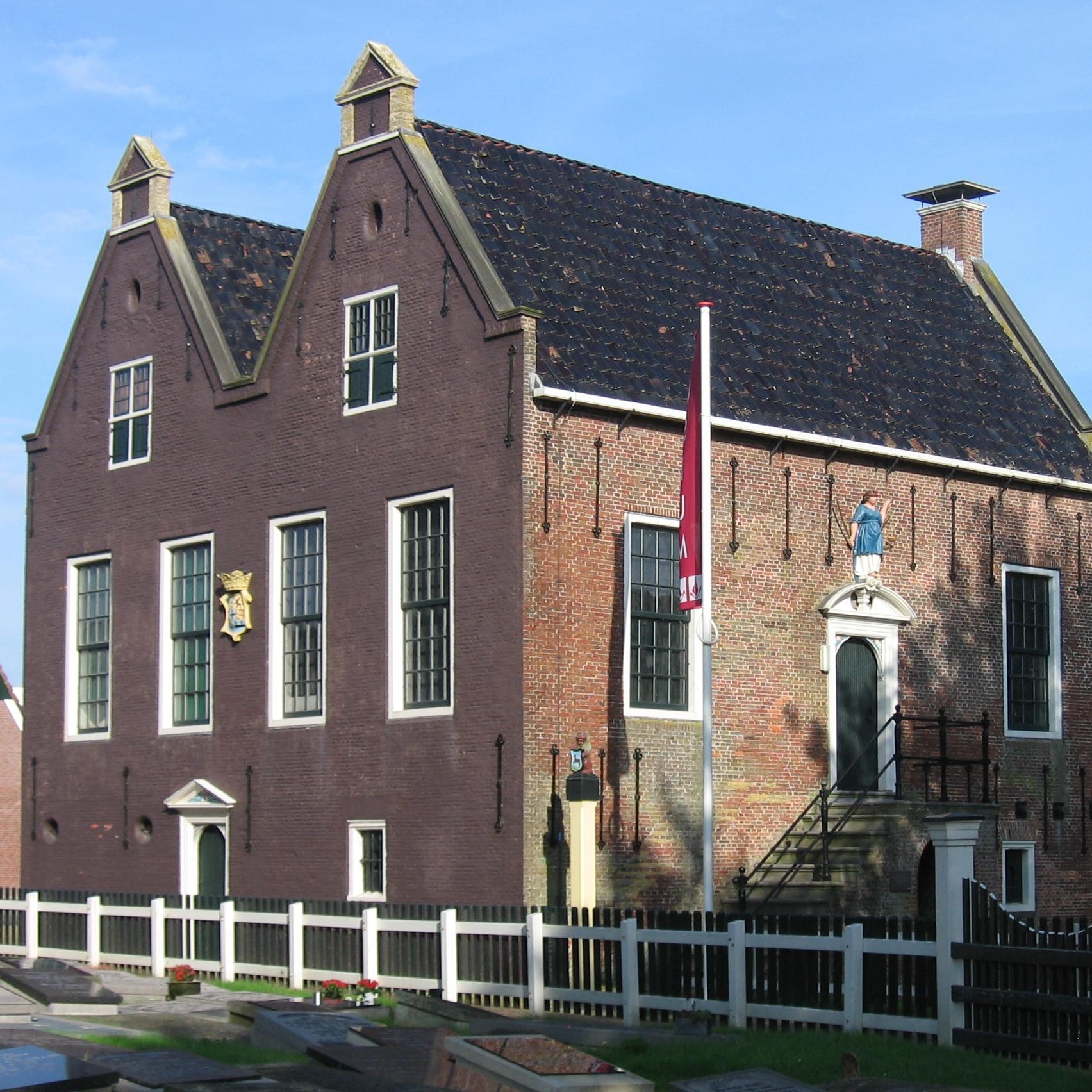 MuseumHylpen's profile picture. Ontdek historisch Hindeloopen!

Hindelooper kostuums en interieurs
beschilderde meubelen
scheepvaart en stadshistorie