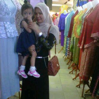 alexpratama351's profile picture. 