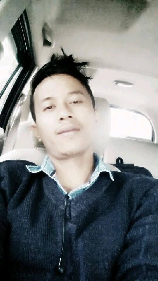 Daripada Frontal2an di twitter, cm dpt dosa sob.. enakan Nyengir2an bareng @sakitjivva dapet pahala.. PAHAnya nabiLA :)