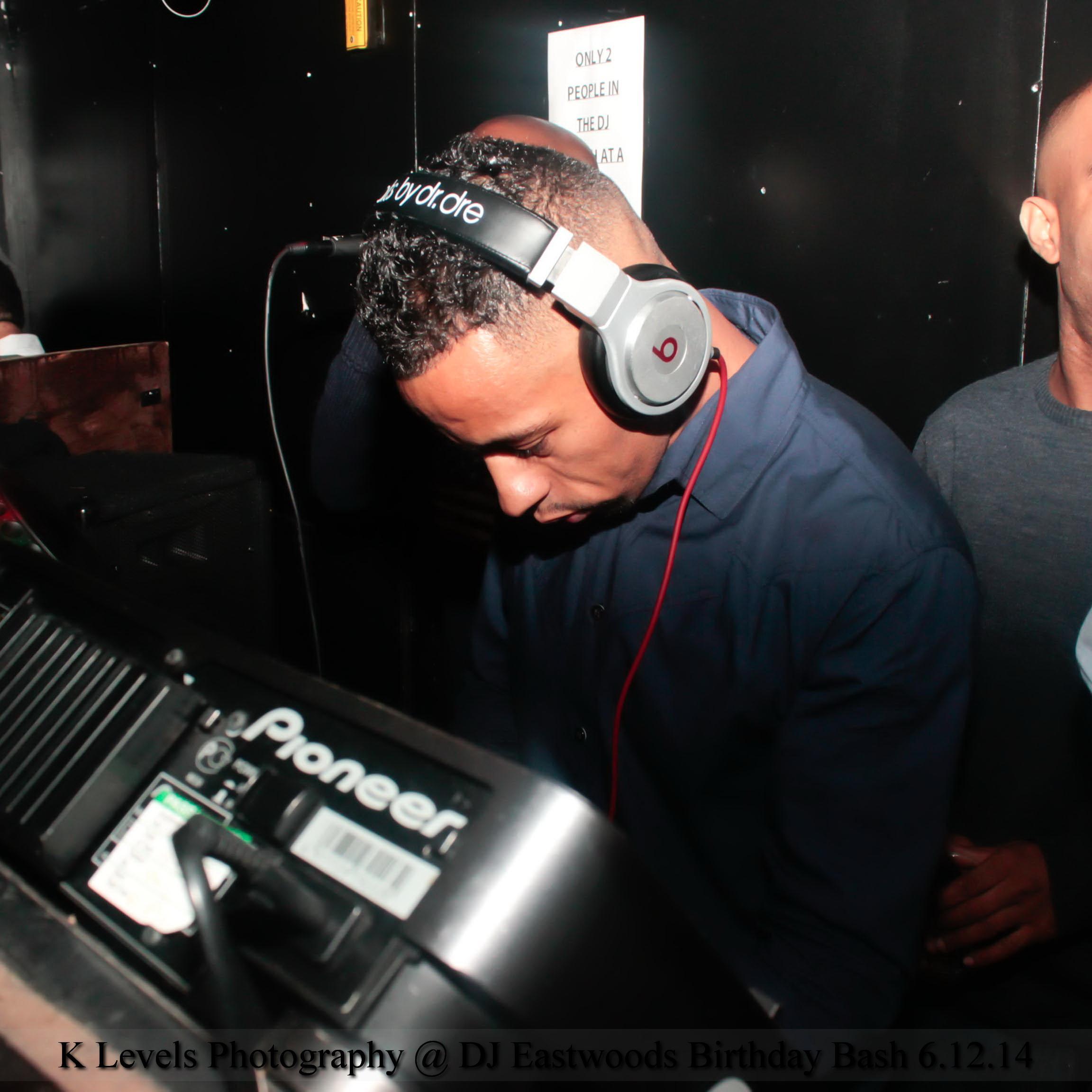 House / Bass / Grime / Dj / Producer / part time binge a holic
Bookings and music DJEastwood@mac.com
https://t.co/B7sYJAAk10