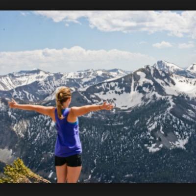21, just looking to live life, see the world, and give back as much as I can. I am scarcastic, sassy, classy, with a perfect mix of city and country.