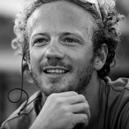 Bienvenue sur la page officielle d’Olivier JEHL. Navigateur auvergnat en partance pour la Mini Transat 2015-Iles de Guadeloupe.