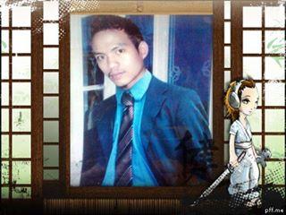 ♥♥Jauh itu ad jarak yg tpisah,jauh it ad ruang yg memisah,jauh itu 2 insan yang dpisah,jauh itu 2 hati yg tpisah.namun jauh it ad rindu yg  tak perna SUDAH♥♥