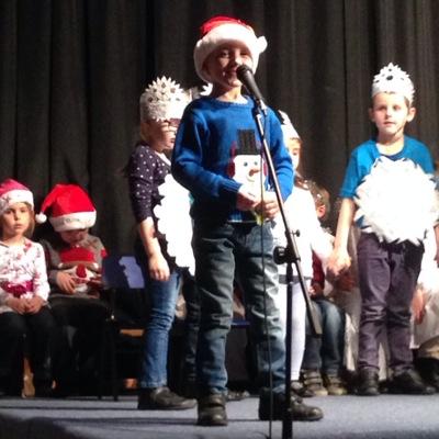 claredavey83's profile picture. 