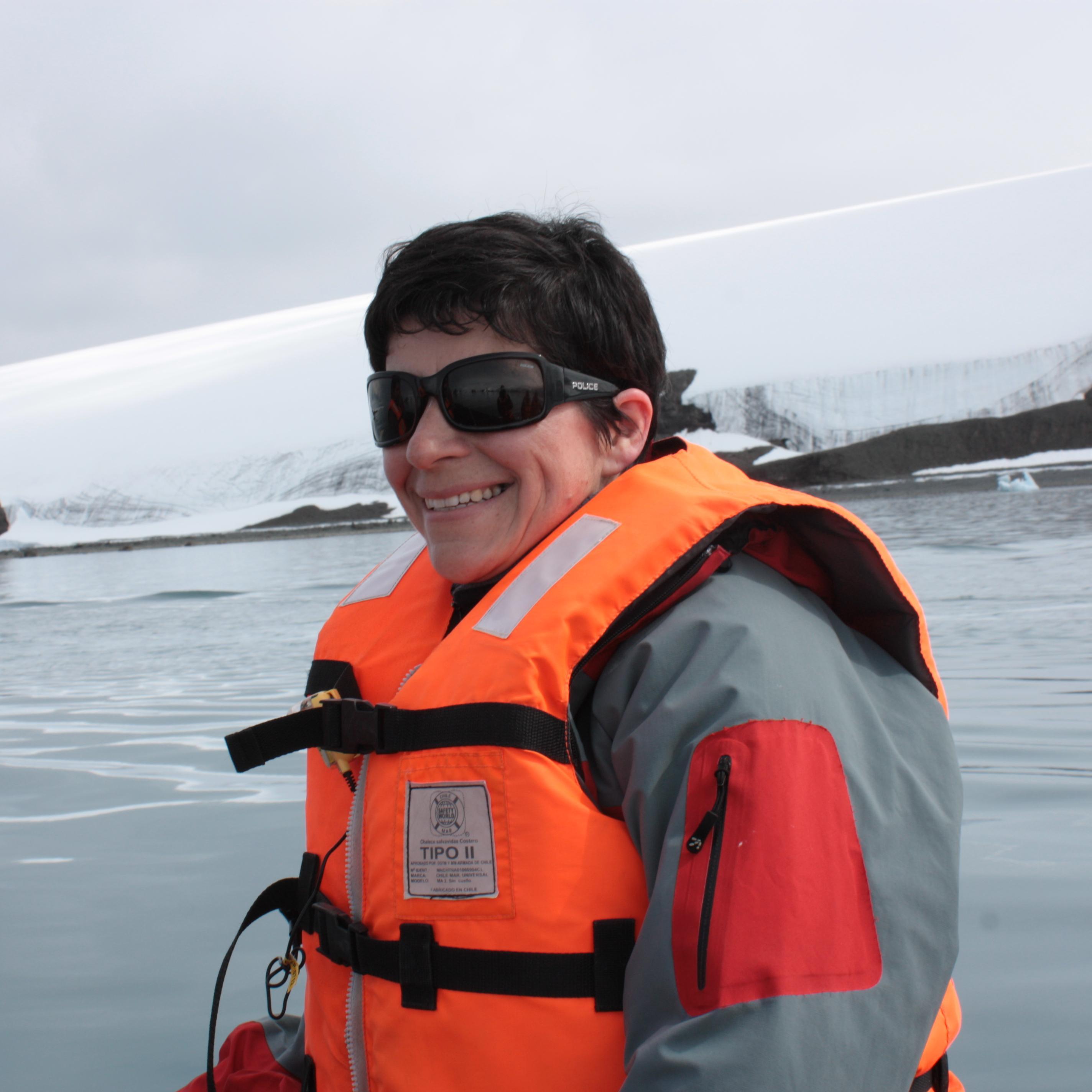 Puertomontina, mother of three fantastic young; biologist, plant ecophysiologist; expert in Antarctic flora and global climate change,