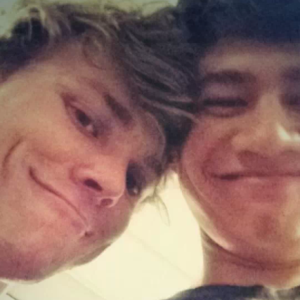 EMOTlONALPAYNE's profile picture. hella rad
