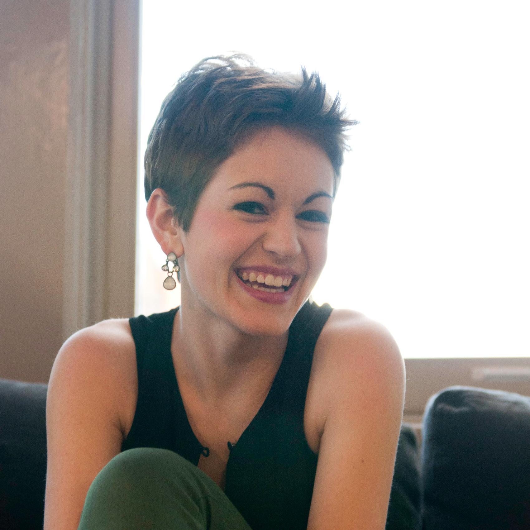 Soprano, Marylander, food enthusiast.