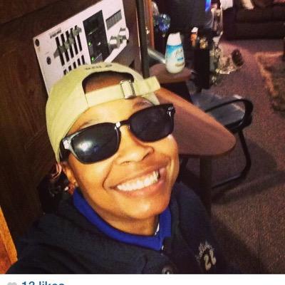 252 my hometown/follow me/im that chick...