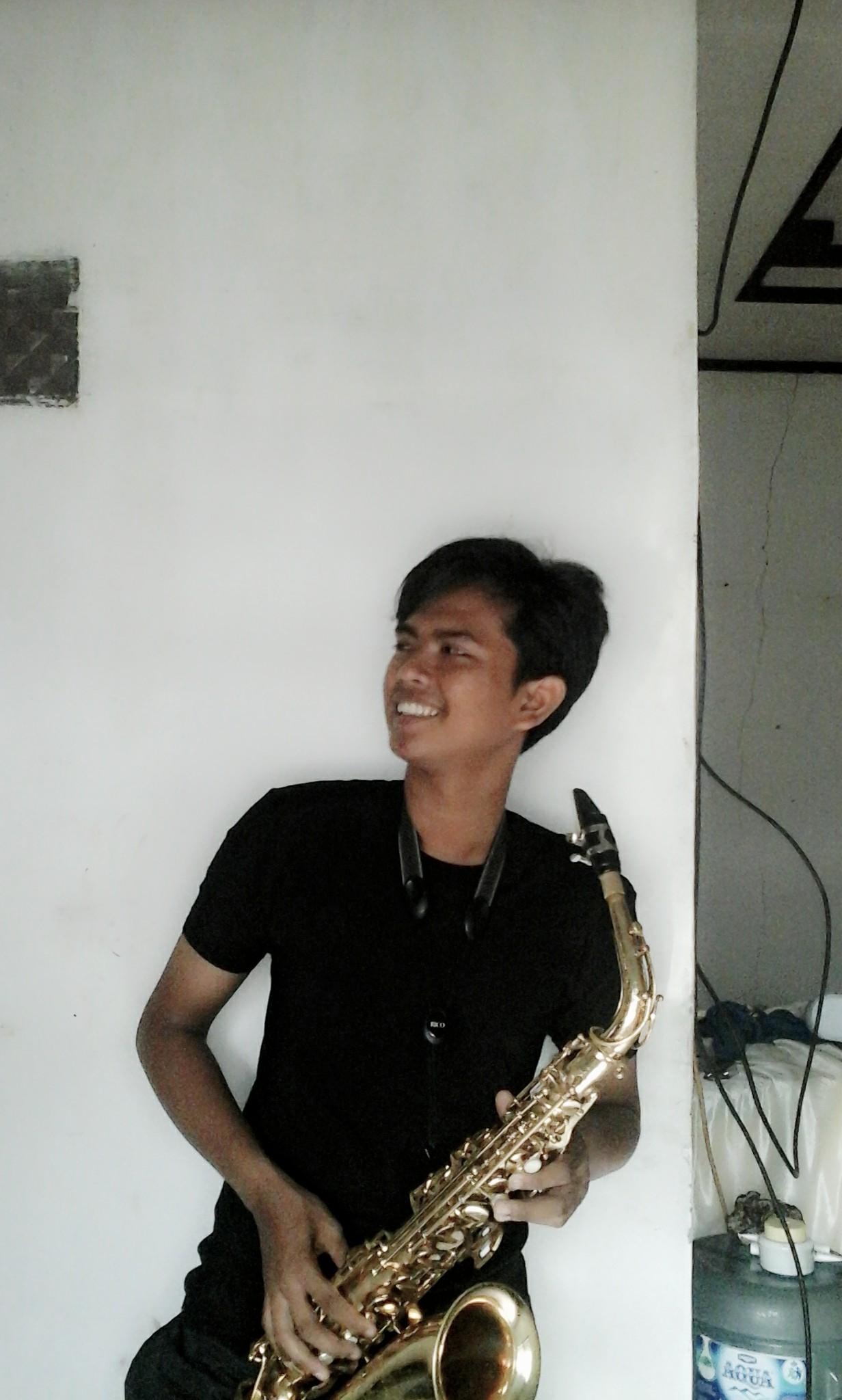 ALLAH | Kedua org tua | Saxophonis | Sixtom Tenor | Unimed | Marching Band