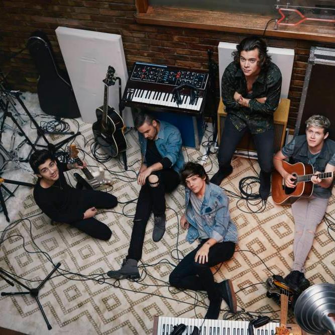In love with 5 Amazing Guys who doesn´t know that I exist ! *--* 3 #WeedSquad