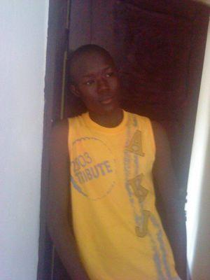 je m appel Felicien Tshimanga j aime tout le mondr