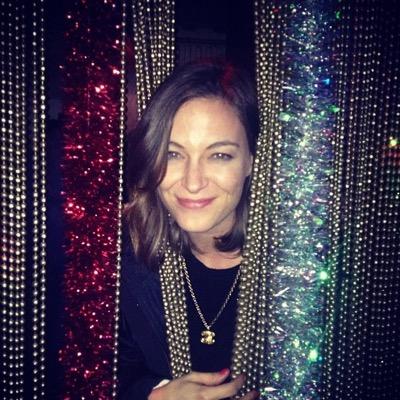 ZoeDanielsOC's profile picture. Taking some downtime from the life no one wants to be in. Who can blame them? Bar tending and not complaining about it whatsoever. [#SPNOC l #NL l #Hunter]