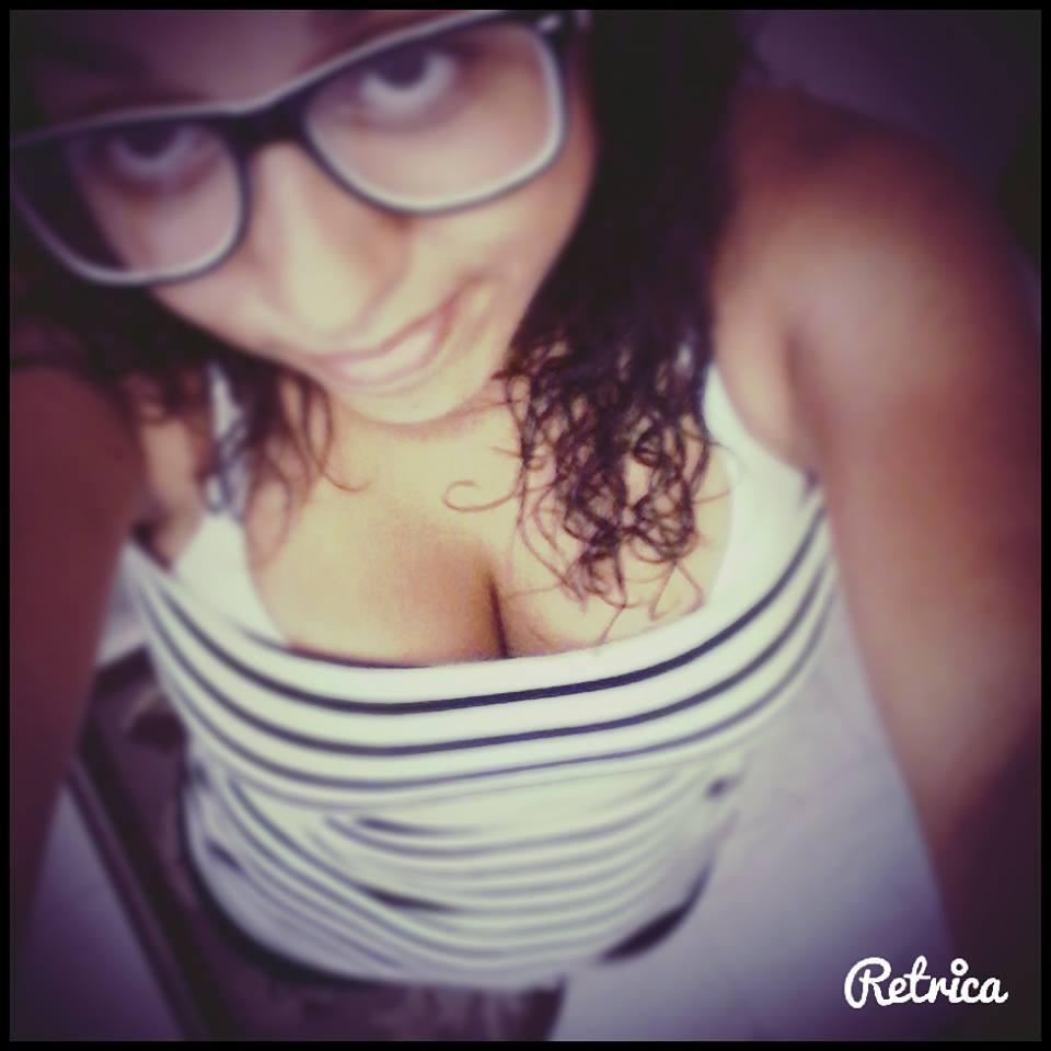 Hay amores que duran para siempre aunque no estén juntos Soy de esas chicas Qk no les importa lo qk las demas Piensan yo siempre sere yoSuper SenTimEnTal