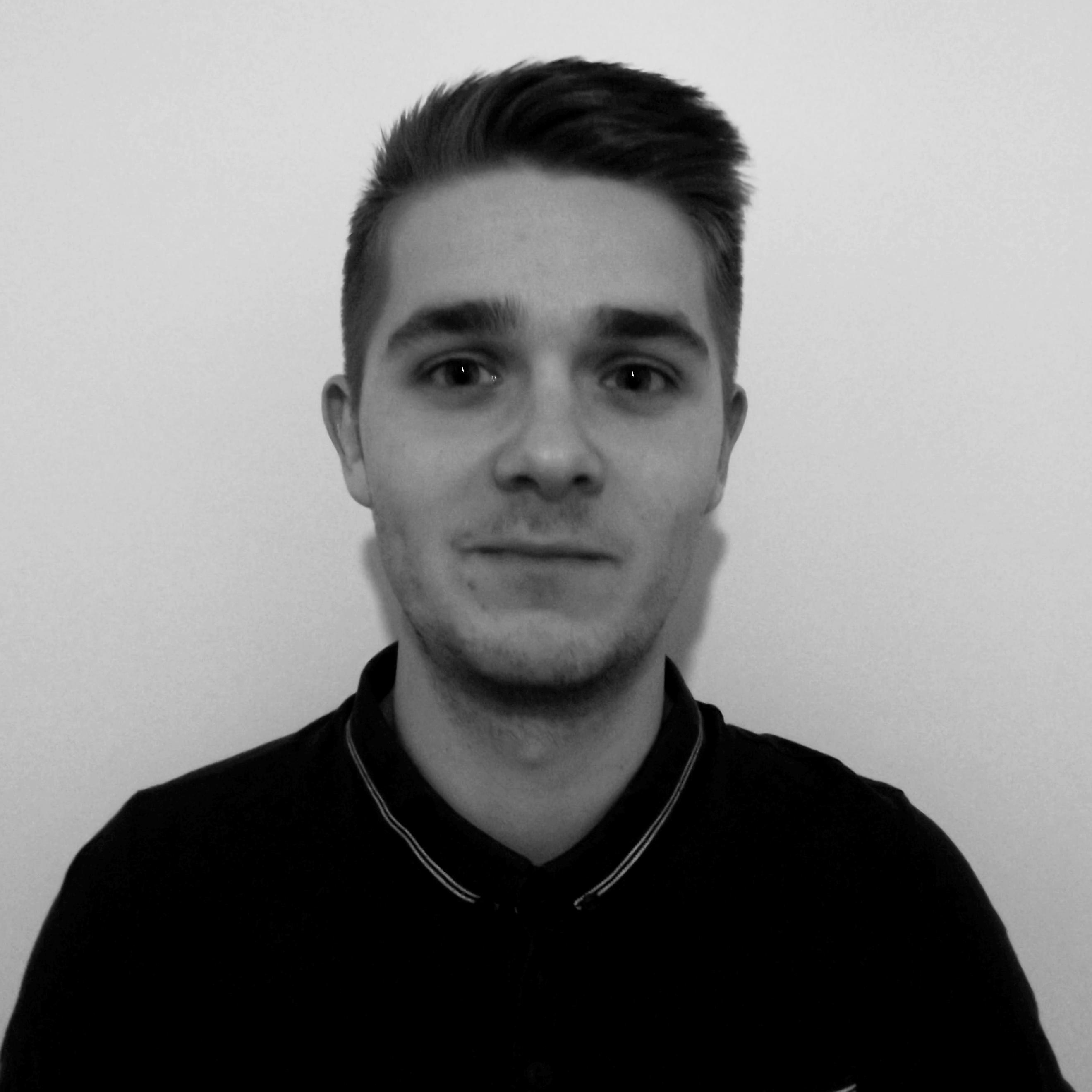Planneur Stratégique chez @Cheil_France /ex @HavasMediaFR @BetcParis @Lachose 💻 Ma grand mère pense que je fais de l’internet