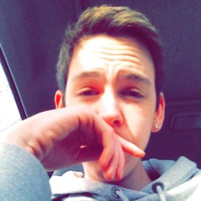 FraGzz_oG's profile picture. 17 , living life to the fullest. if people are not laughing at your dreams there not big enough - Johnny Manziel.
-strive to be great.