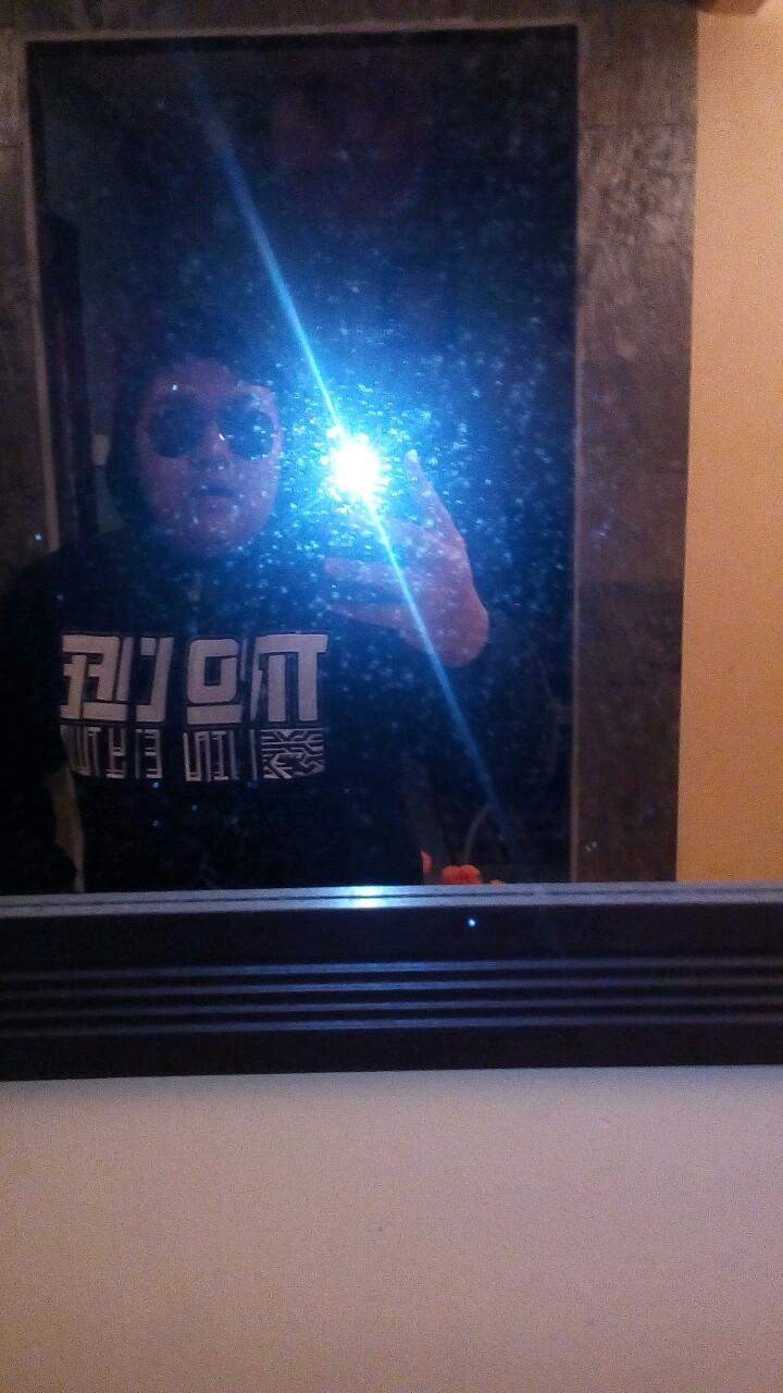 saifulhilmi2's profile picture. Maaf jika aku tidak sempurna :)