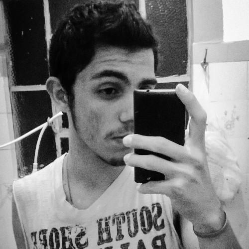 Eu não sei fazer poesia , mas que se foda ...
Whats:949739316