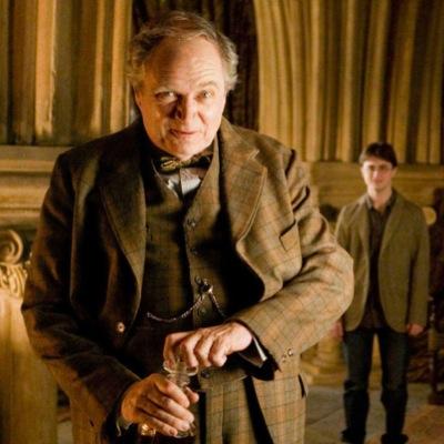HoraceSlugRP's profile picture. Horace Slughorn, professeur de Potion Poudlard