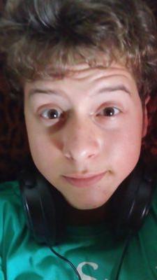 8a667657c8c945a's profile picture. Em algum lugar no mundo da lua ...