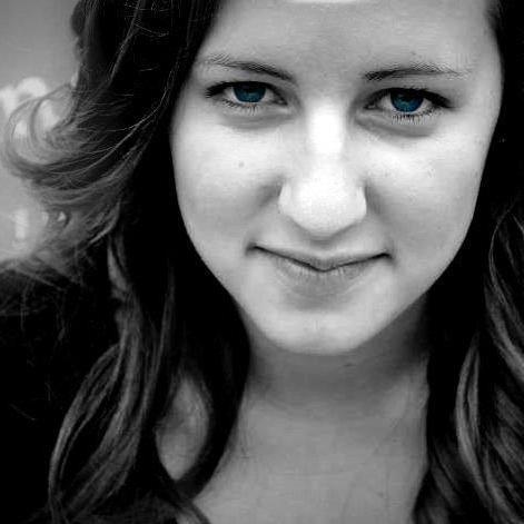 emmcarlson's profile picture. 