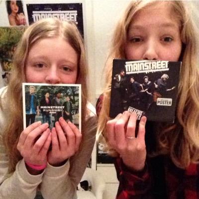 @kimberlyduifx & @0547Anne die swag hebben, jij lekker niet✌️