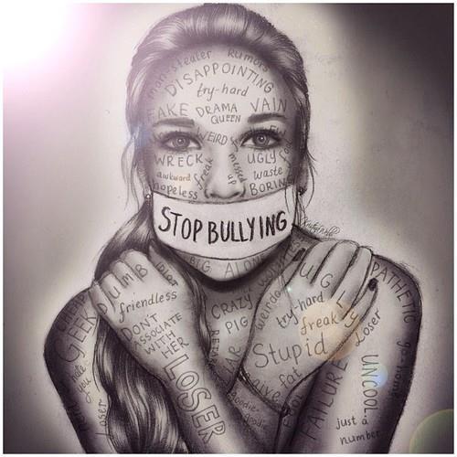 ¡NO AL BULLYING! Escribeme que te ocurre o si necesitas ayuda puedes hablar conmigo.  Tambien si te aburres. ;)