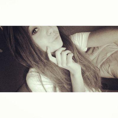 Lauracstro's profile picture. T.A.M ♡