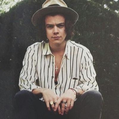Falling in love with a boyband, was stupid.