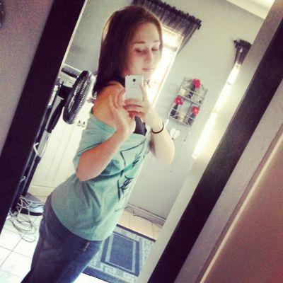 •Lovable •rebel ♡♥ •Carefree •free spirited •Strong believer in leaving people better than you found them♡♥*
