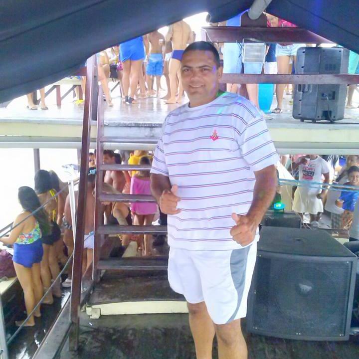 VIVA CADA MINUTO DA VIDA COMO SE FOSSE O ULTIMO PORQUE PASSA MUITO RÁPIDO,,,,,,,
