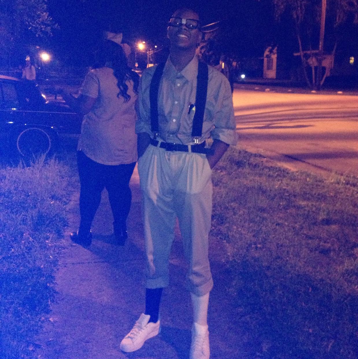 Funny dude with a chill vibe. Cuda 14' Basketball Ig & Kik: tcook__